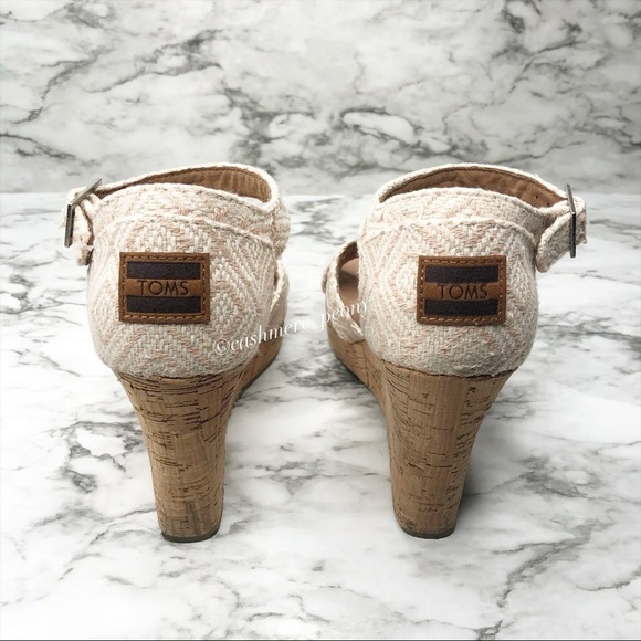 TOMS Strappy Wedge Natural Woven Diamond Sandals 8 - Picture 3 of 10